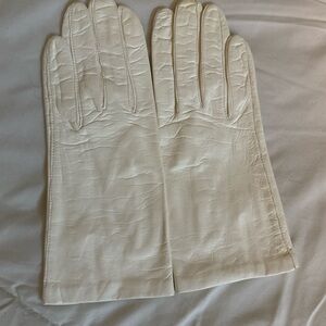 Fownes White Leather Gloves
